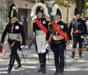 Parade d'uniformes chamarrés au Jubilé Napoéonien de Rueil-Malmaison. Photo ©Eric Beracassat