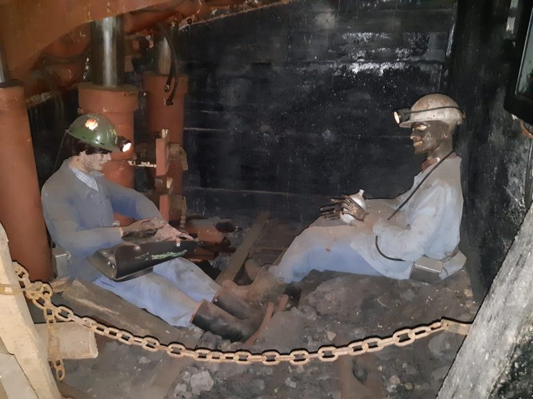 La mine de Blanzy, entre histoire et légende BALADES HISTORIQUES La mine de Blanzy, entre histoire et légende BALADES HISTORIQUES
